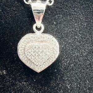 $650 Retail 1.0 Carat Moissanite Heart Pendant Necklace In 925 Sterling Silver